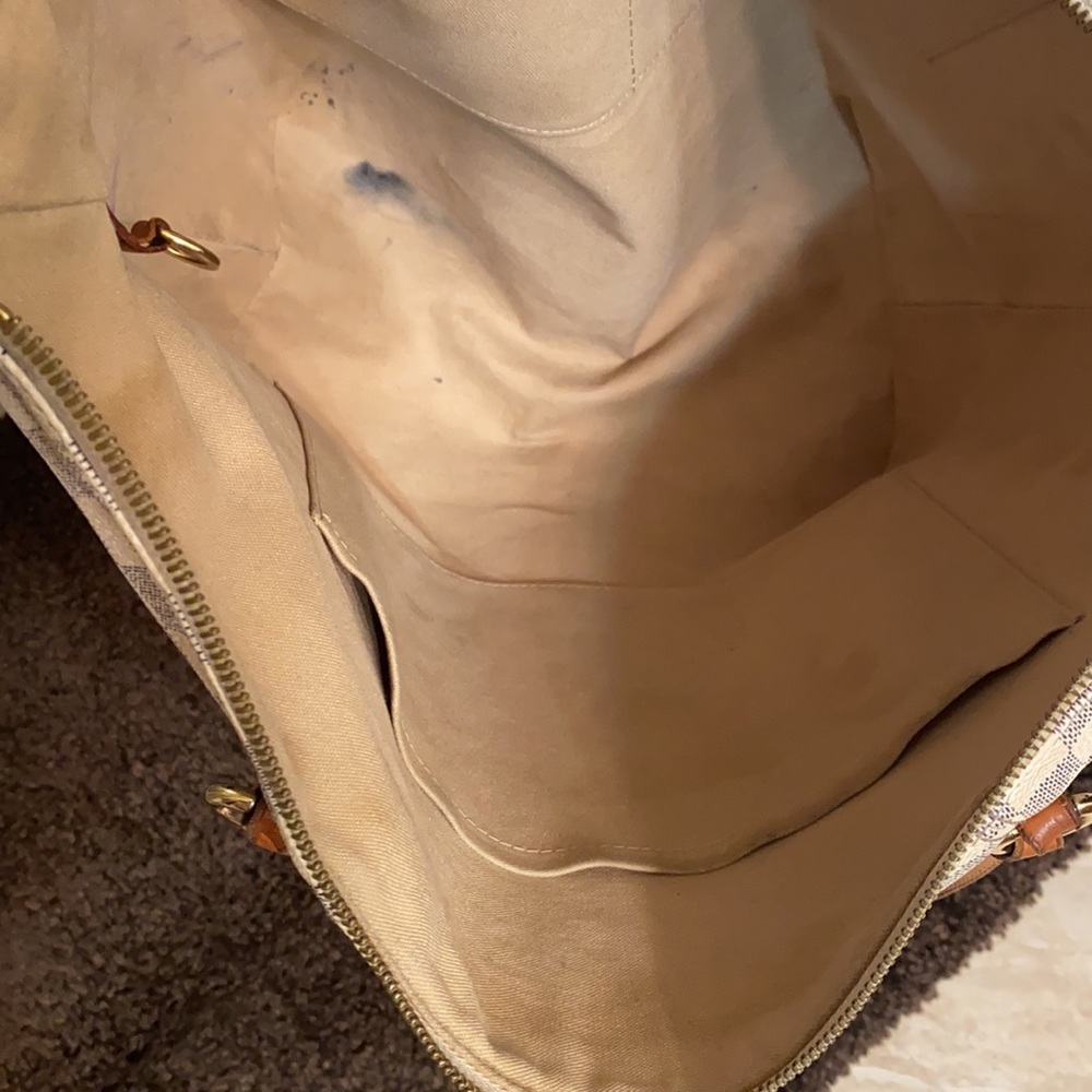 GM totally Louis Vuitton. discontinued model. - Picture 11 of 13